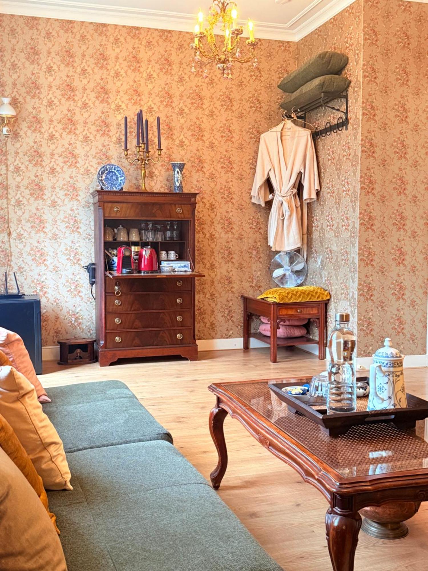 Luxurious Classical Dutch Styled Room In City Centre Of The Hague - Home Stay Экстерьер фото